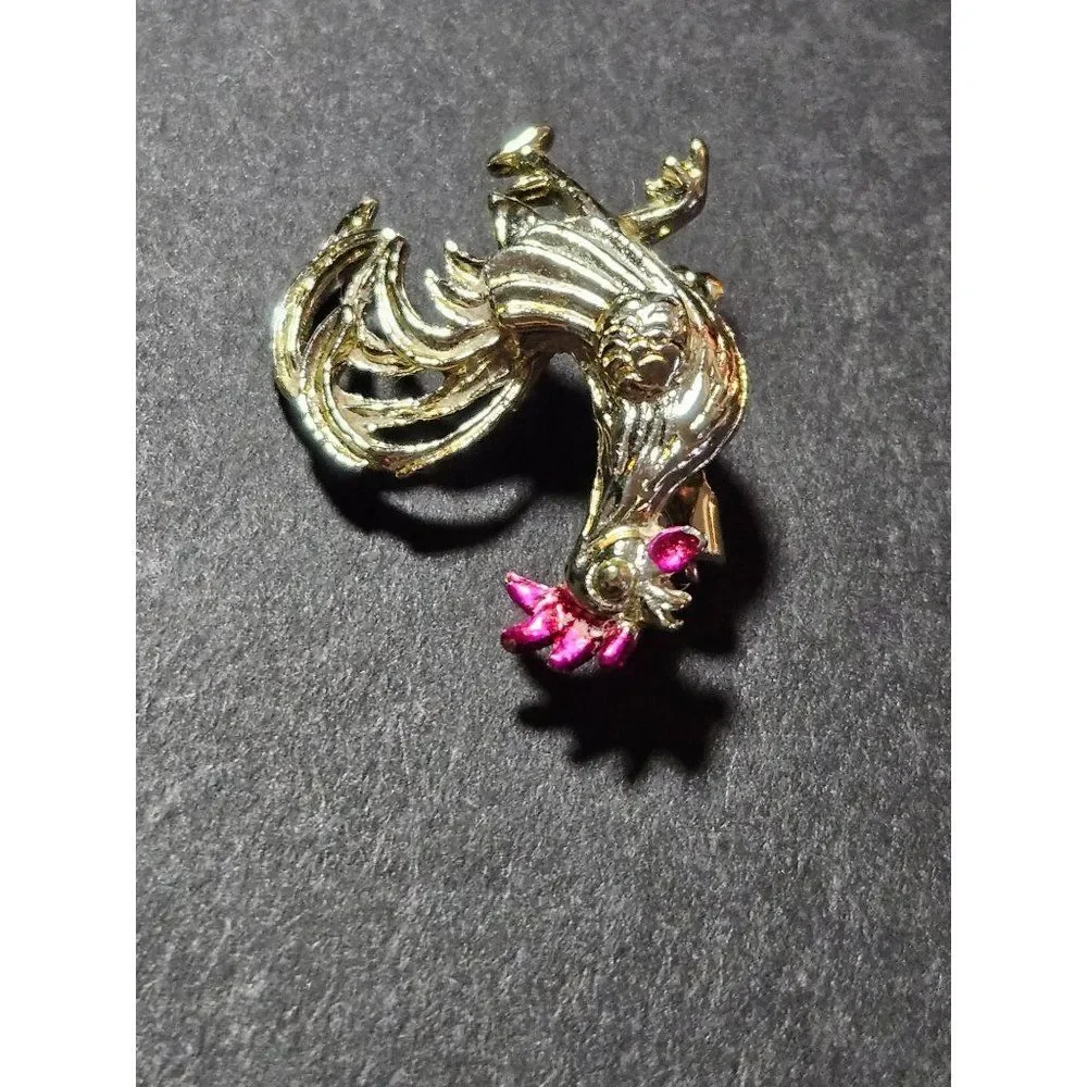Vintage gold tone rooster brooch